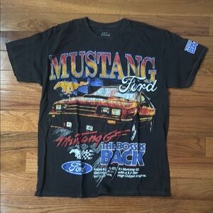 Ford Mustang tee, size M never worn
